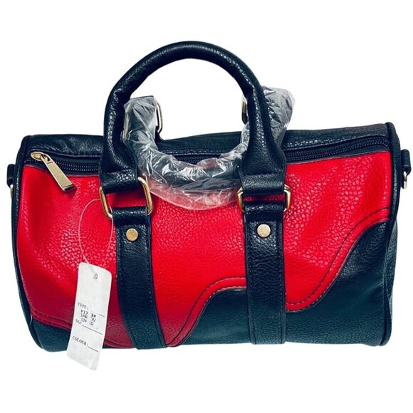 The Unbranded Brand Handbags - Red & Black Faux Leather Handbag w Detachable Strap & Zipper Closure 5”x6”